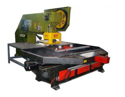 China CNC Sheet Metal Punching Machine High Efficiency With Feeding Platform for sale
