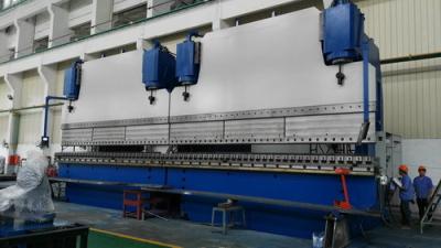 China la máquina en tándem del freno de la prensa del freno los 4M CNCTandem de la prensa 1300T con la formación muere herramienta en venta