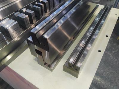China 30 Degree Hardness Bending Die Punching Press Brake Tooling With 3150mm Length for sale