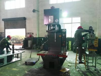 China Steel Bar Straightening hydraulic press machine 100T Bending Force  900mm Stroke for sale