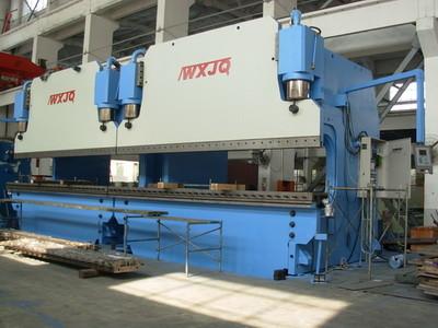 Cina 14M Length CNC Hydraulic Tandem Press Brake Max. Stroke 150 - 500 Mm in vendita