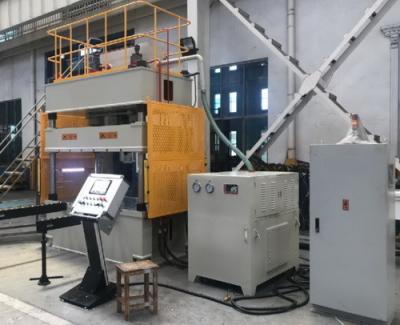 Chine Table de travail servo du lecteur 2x1.5m de machine de presse hydraulique de la portière de voiture 200T d'étirage profond à vendre