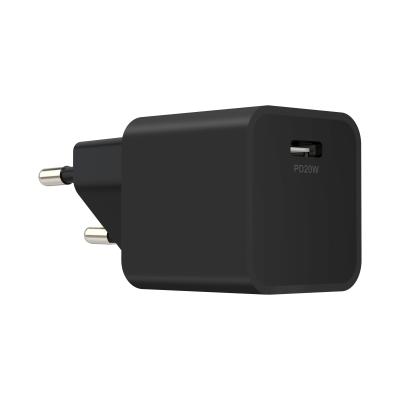 China Black 20W PD Portable Smartphone Charger Iphone 12 USB Wall Charging for sale