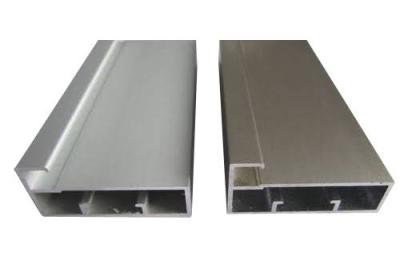 China 6063 anodizó el perfil de aluminio de la cocina para la manija del guardarropa del gabinete en venta