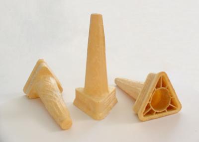 China Logotipo dourado da cor dos cones com cobertura em chocolate deliciosos da bolacha personalizado à venda