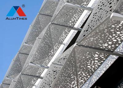 China El OEM perforó los paneles de revestimiento de aluminio de la pared de la hoja con efectos excelentes de la decoración en venta