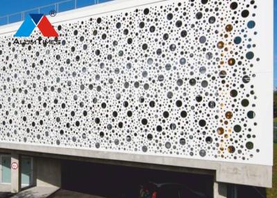 China Fogo - tela de alumínio decorativa resistente perfurada para a estação de trem do aeroporto à venda