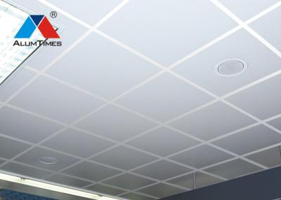 中国 天井板のまっすぐな端の位置PE PVDFの粉のコーティングとの603×603mm 販売のため