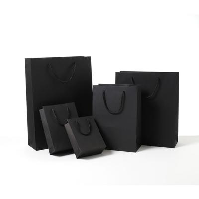China 4C PMS Custom Black Paper Bags With Handles Wholesale FSC ROHS certificate for sale