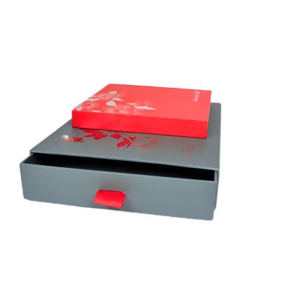 China Slide Drawer Paper Packing Box , Custom Cardboard Gift Boxes C1S 1200g greyborad wrap C2S for sale