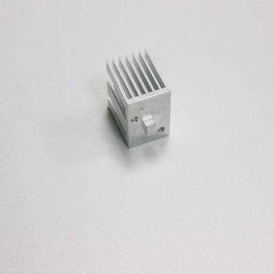 China Antirust AL6063-T5 Zilveren die Heatsink voor Industriële Elektronika wordt geanodiseerd Te koop