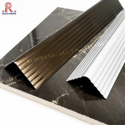 China L dá forma ao perfil de afiação de alumínio 6063-T5 6061-T6 para a parede personalizada à venda