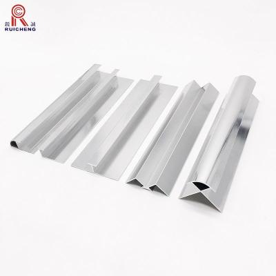 China Mill Finished Aluminum Corner Tile Trim 2400mm Length ISO14001 Certification for sale
