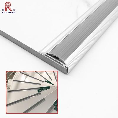 China Rubber Flooring Aluminium Non Slip Stair Nosing 1.8mm Thickness Antioxidation for sale