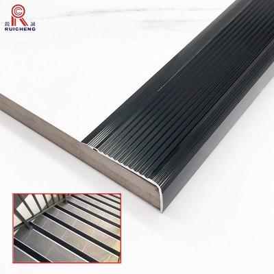 Chine L'aluminium noir glissent non l'escalier flairant carborundum matériel de poignée d'Alu 6063 le haut à vendre