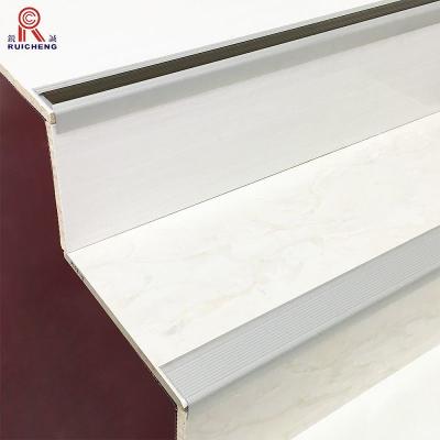 China Anti Slip Aluminum Stair Edge Trim 8.5mm Height Fungi Resistant for sale
