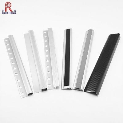 China Anodized Black Metal Stair Nosing 2.8m Length Slip Resistant Trapezoid for sale