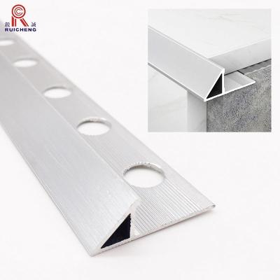 China 6063 Aluminum Tile Trim 3m Length Color Coated Triangle Shape for sale