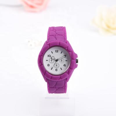 China Promotional Gifts Silicone Rubber Bracelet Watch Purple Color With RoHS & CE Approval for sale