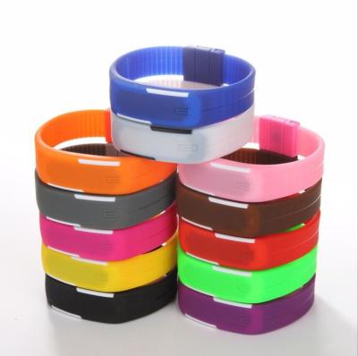 China Plastic Case LED Digital Silicone Sports Watch With Chinese Electronic Movement for sale