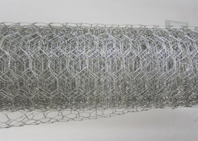 China Hexagonal Hot Dip Galvanised 6ft Tall Chicken Wire Mesh For Bird Cage for sale