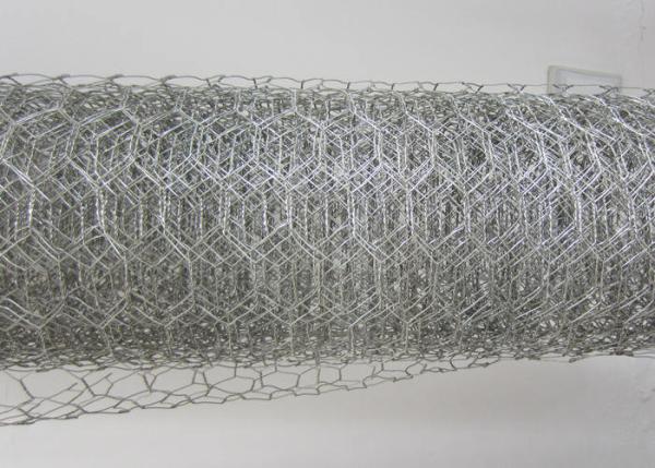 Quality Hexagonal Hot Dip Galvanised 6ft Tall Chicken Wire Mesh For Bird Cage for sale