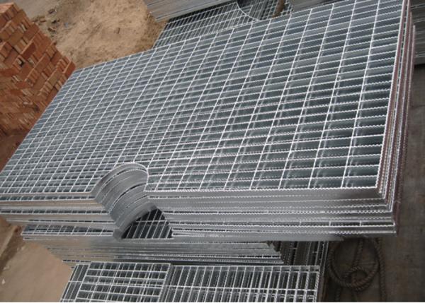 Quality Powder Spraying Galvanized Serrated Carbon Steel Bar Grating Decorative 40x5 for sale