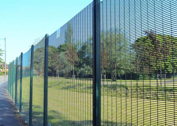 Quality Durable Antiwear 358 Welded Anti Climb Mesh Fence High Security 1.5m Height for sale