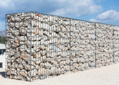 China La pared de piedra de las jaulas soldó con autógena el agujero del indicador de alambre de Mesh Gabion 4m m 5x5 cm en venta