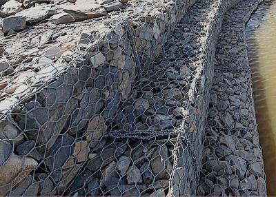 中国 橋保護Gabionの網のバスケットの六角形の穴の石は満ちた 販売のため
