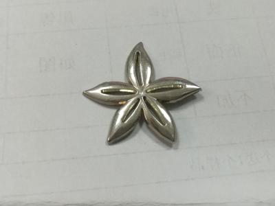 China Customized Flower Die Struck Lapel Pins ,  Flower Suit Lapel Pins for Decoration for sale
