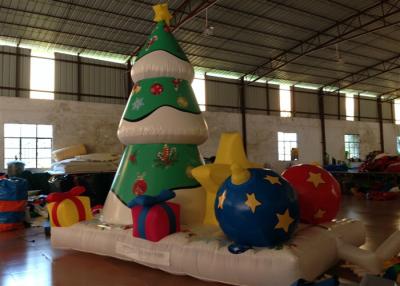 China Xmas Inflatable Christmas Decorations Trees Christmas Yard Blow Ups 4 X 2.8 X 4.5m for sale