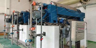 Chine Prix triphasé de décanteur de centrifugeuse de séparation de l'eau de boue d'huile à vendre