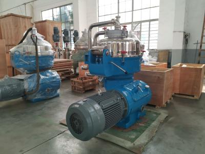 China Separador de aceite industrial azul que separa el sólido, el líquido y el líquido en venta