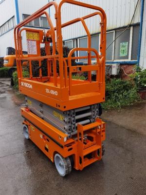 China 230kg capacity Diesel Scissor Lift 7.8m Working Height CE Approved for sale