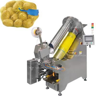 China Máquina de embalaje de bolsas de malla de 5 kg Máquina automática de etiquetado de bolsas de frutas frescas en venta