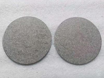 China Resistência de corrosão do tamanho do poro da placa 5-100um do titânio e condutibilidade elétrica porosas aglomeradas à venda