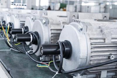 Китай Двигатель прямого привода трехфазного Pm для ременьного конвейера продается