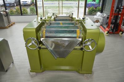 China Máquina de molienda de lápiz labial Laboratorio S200 Máquina de molienda de tres rodillos en venta