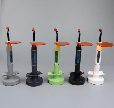 China Colorful Cordless Led Curing Lamp 5W Dental Curing Light for sale