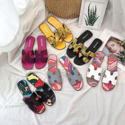China Cheap Women's Indoor Flat Casual Women's Fashion Slides Print Fashion Beach Sandals Slippers Slippers for sale