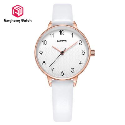 中国 腕時計、女の子古典的な革バンド腕時計と決め付けられるFahionの防水革ベルト 販売のため