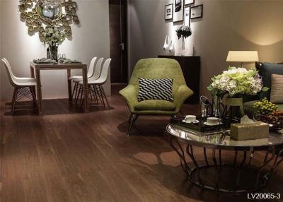 China AC4 12mm Water Resistant Laminate Wood Flooring 100% Recyclable for sale