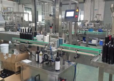 China Máquina de etiquetado automática de la botella de la alta precisión vida de servicio larga en venta