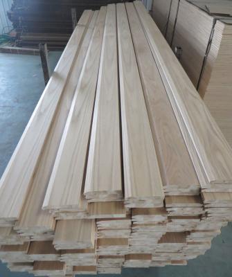 China Unfinished Oak veneered bevelled skirting with finger joint Fir Core for sale