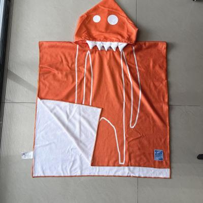 Chine Plage à capuchon en gros Poncho Towel de Poncho Children Beach Poncho Kids de serviette de plage d'impression de bande dessinée d'enfants de Microfiber à vendre