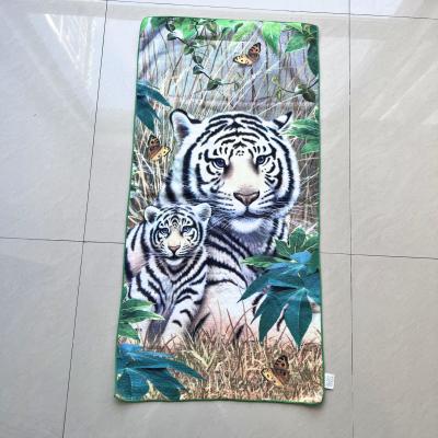 China Recycled Microfiber sand less beach towels with digital printing tiger beach towel for sale