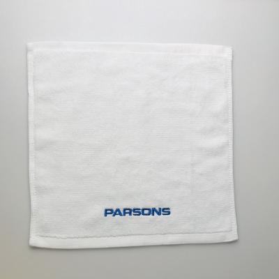 Chine petite serviette de visage avec les serviettes 100% de main de coton de logo de broderie à vendre