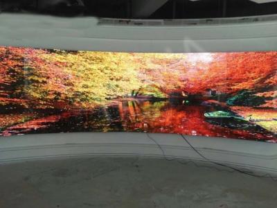 China La pared video 49 55 del LCD del bisel del estrecho del alto brillo avanza lentamente la resolución de 0.88m m HD 4K en venta