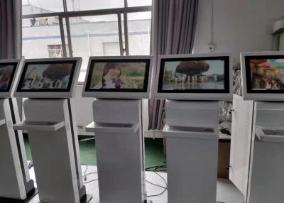 Κίνα Το περίπτερο πληρωμής προσάρμοσε τα τρόφιμα διατάζοντας το περίπτερο 24 πληρωμής αυτοεξυπηρετήσεων RS232 HDMI οθόνη ίντσας FHD προς πώληση